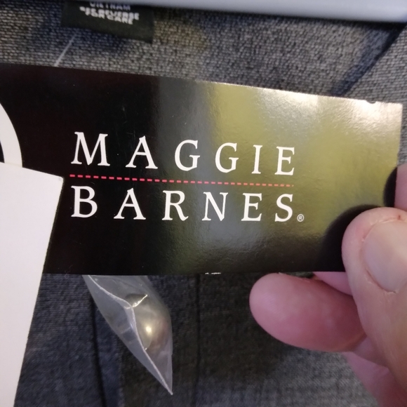 NWT- Maggie Barnes 5 Button Blazer/Jacket, size 3X - Picture 2 of 7